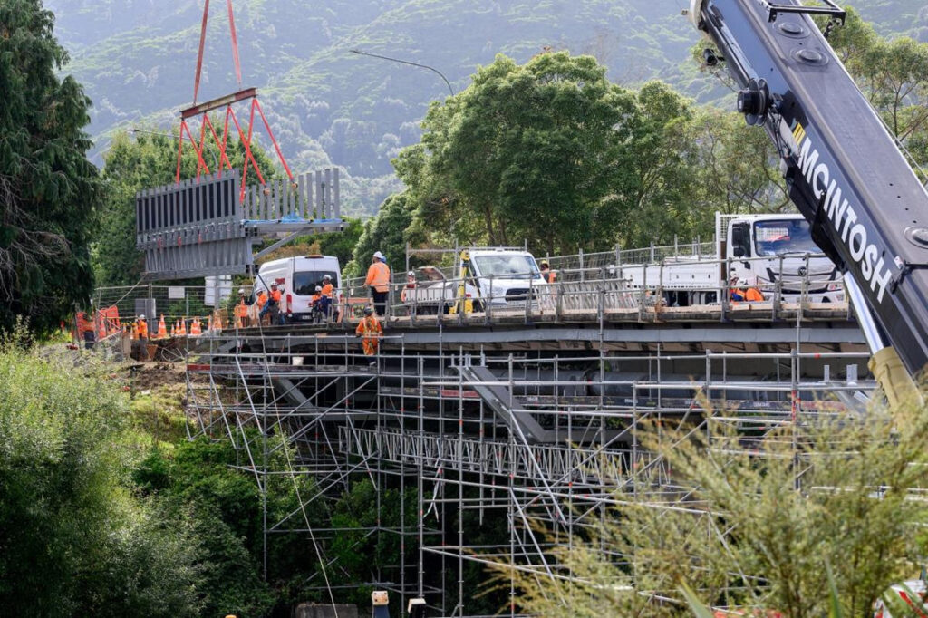TRANS - Waik bridge progress
